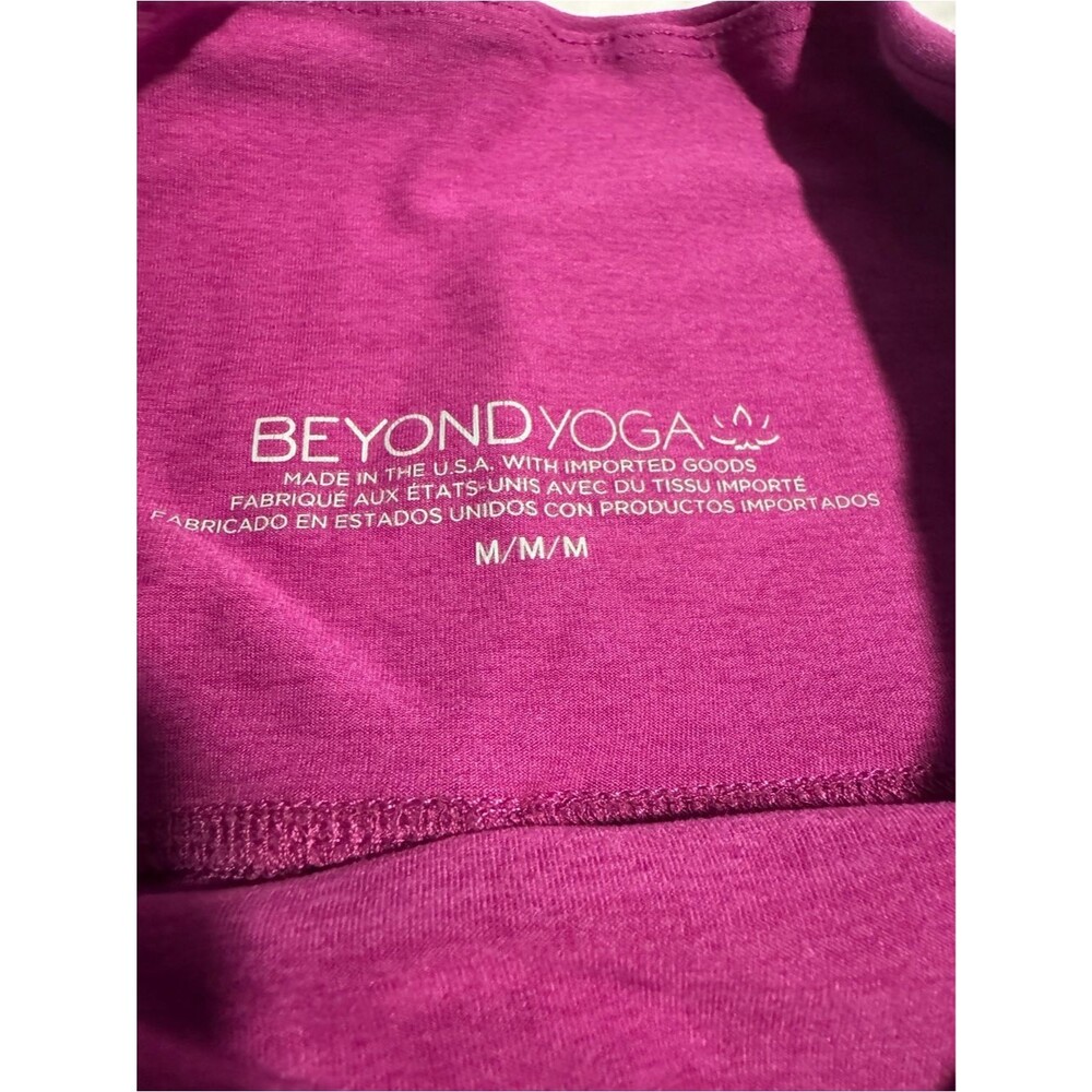 Pink Beyond Yoga Leggings with Side Pockets - Picture 3 of 4